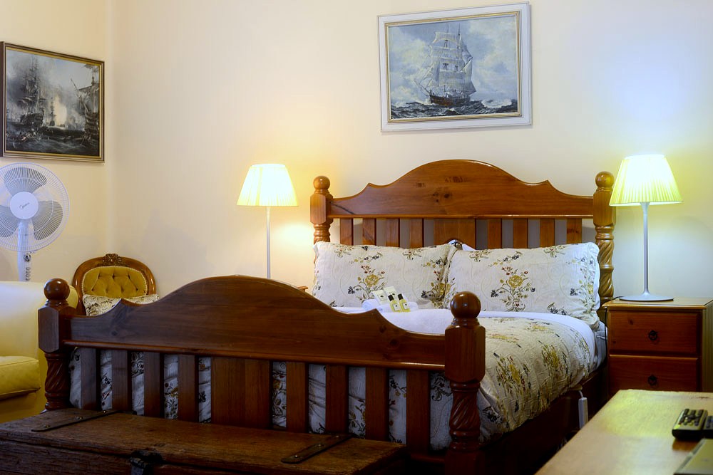 Room 6 detail